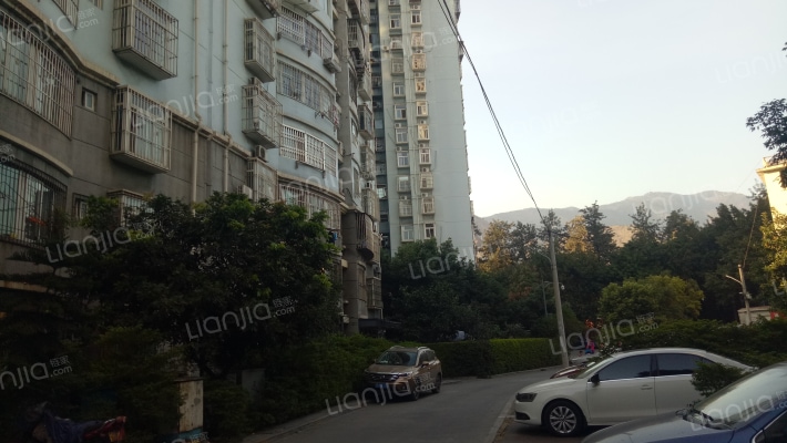 攀研院生活区外景图