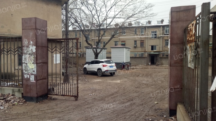 矿务局建井工程处宿舍楼外景图