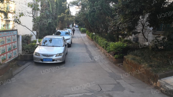 安达小区外景图