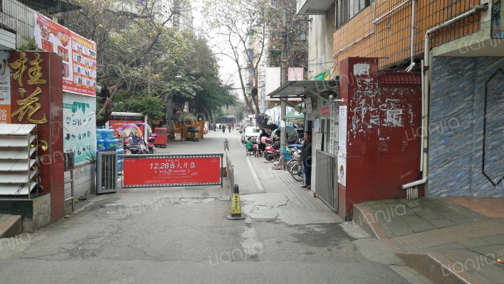 桂花小区外景图