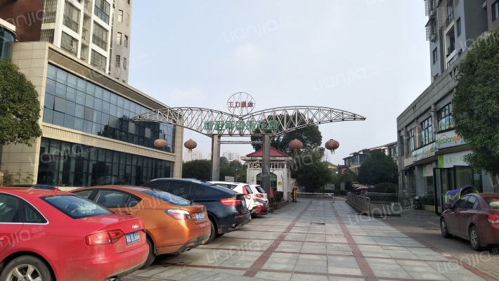 威尼斯国际花园外景图