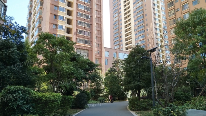 郦国温泉花园外景图