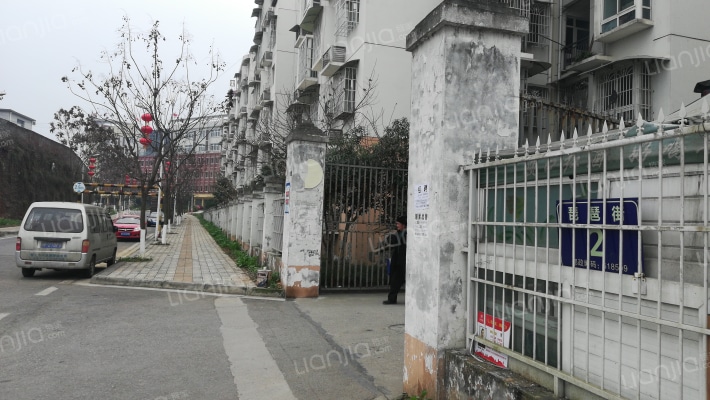 天台湖小区外景图