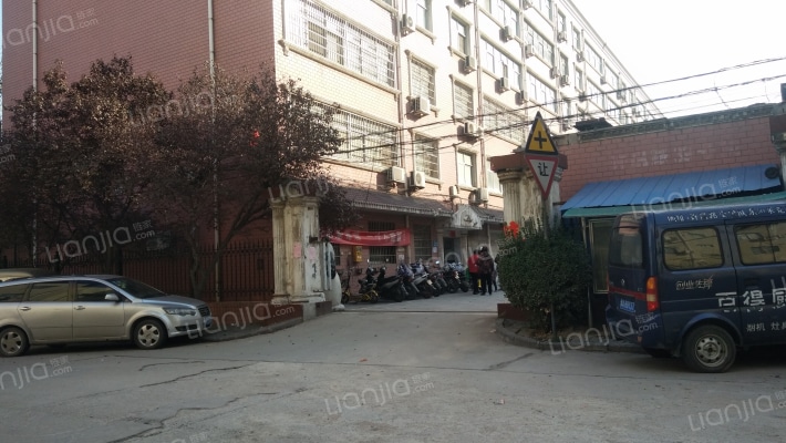 白刚玉家属楼外景图