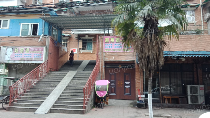 园丁街13号院外景图