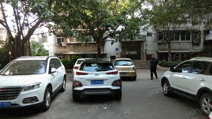 苗圃小区外景图