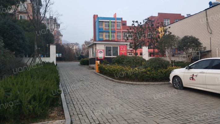 东风小区外景图