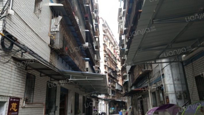 奉节燃建宿舍外景图