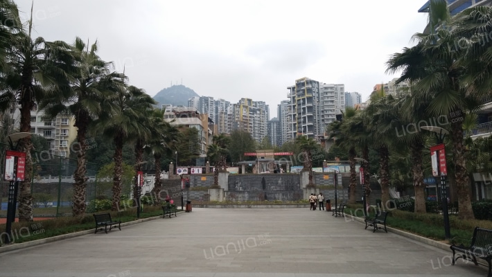 阳光花园小区外景图