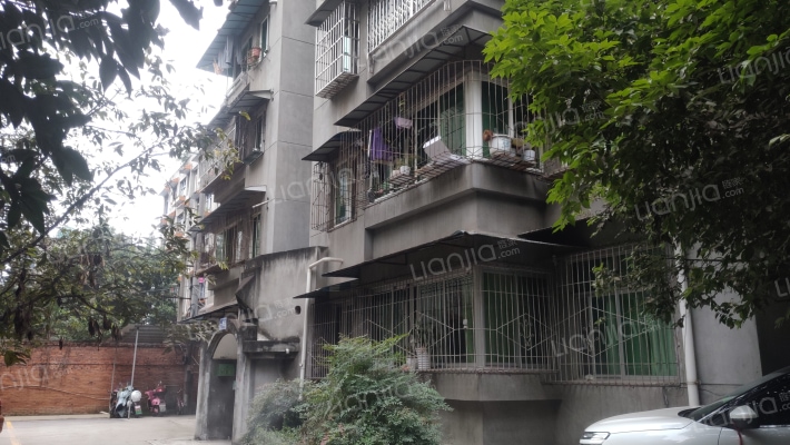 教师公寓外景图