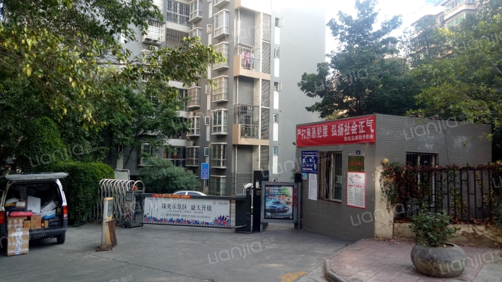 蝴蝶花园外景图