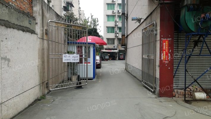 吉祥公寓外景图