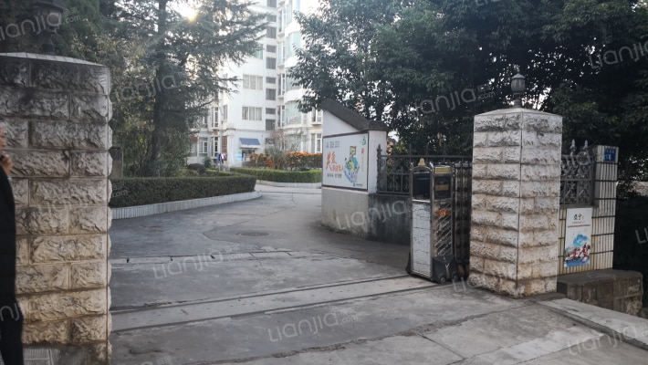 四十号院外景图