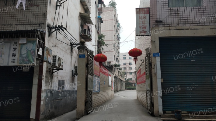 重庆农村商业银行开州区支行职工宿舍外景图