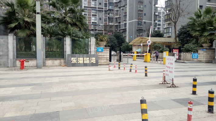 东港蓝湾外景图