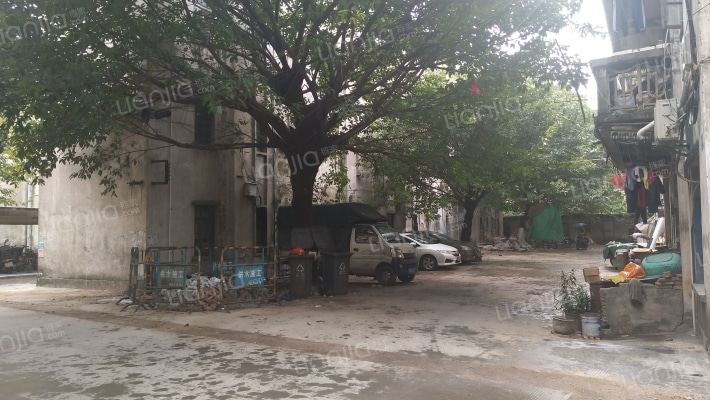 广州市新华水泥厂生活区外景图