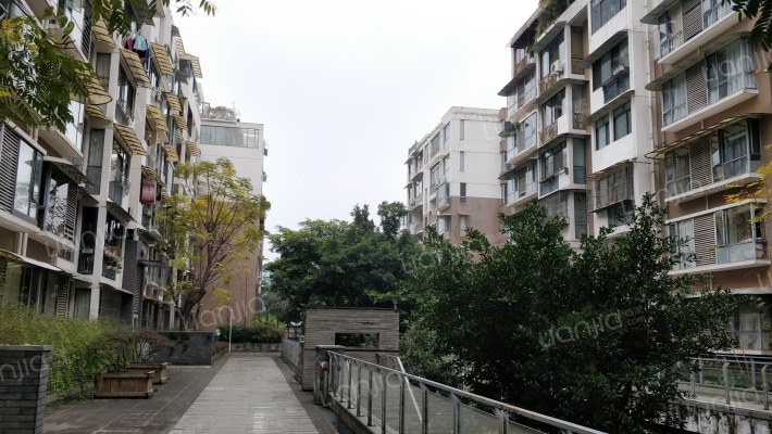 中亚水岸花都外景图