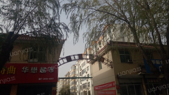 广场小区外景图