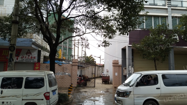 兰茂上居外景图