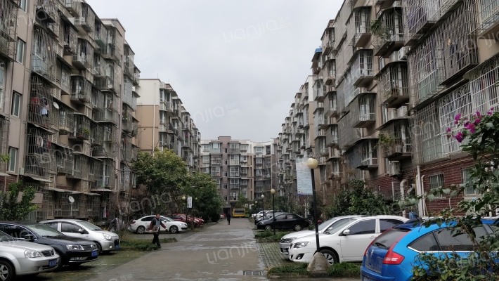 高桥小区外景图