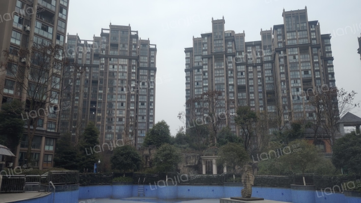 滨江翡翠城外景图