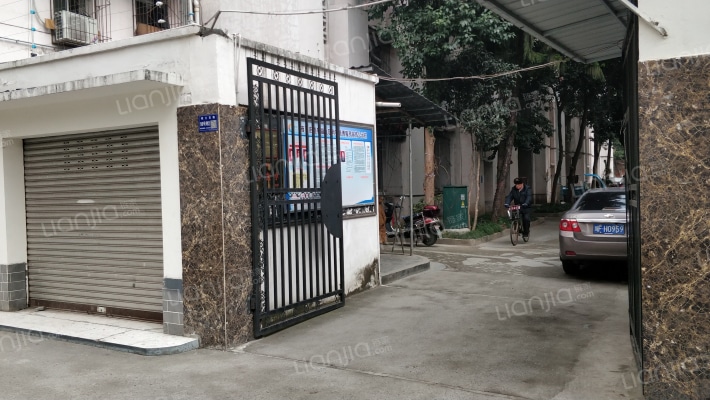 爵士楼小区外景图