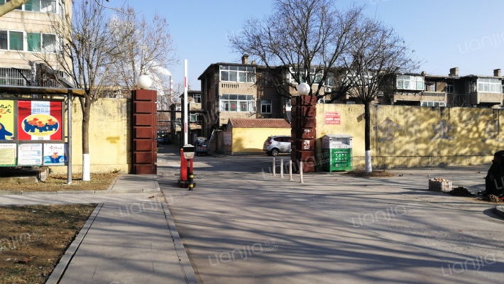 莱钢铜业家属院外景图