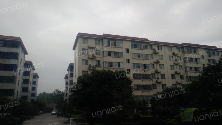 青狮潭电厂生活区外景图