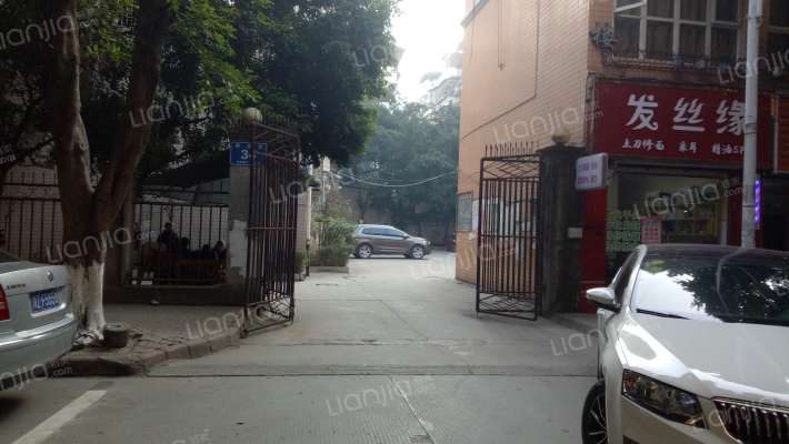 房管小区外景图