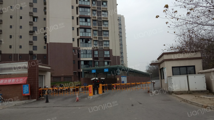 顾繁新居外景图