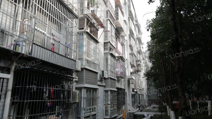 三峡医专学苑新村外景图