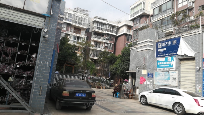 万世达西水岸外景图