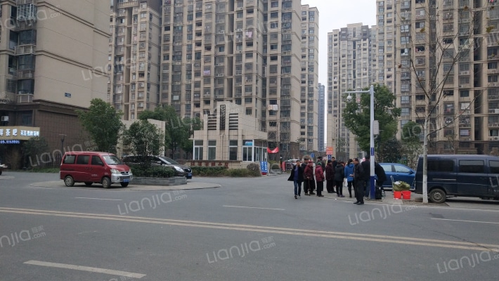 裕溪河畔北区外景图