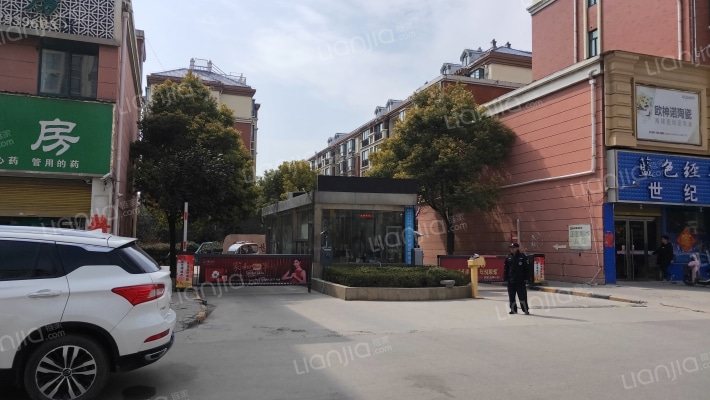 晶宫世纪城外景图