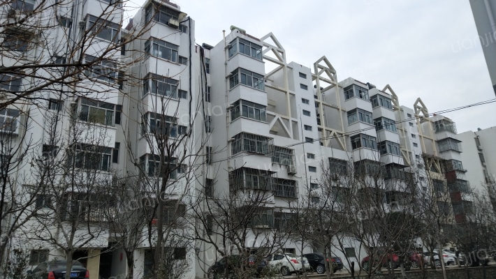 榴苑小区外景图