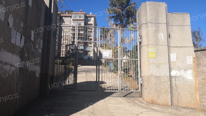 三一二队福兴生活区外景图