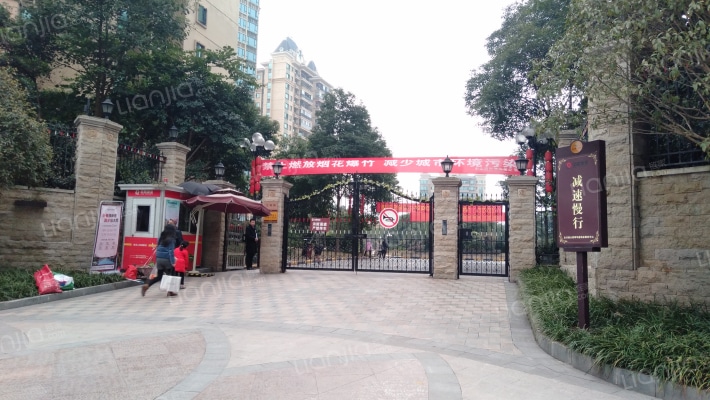 恒大翡翠华庭南区外景图