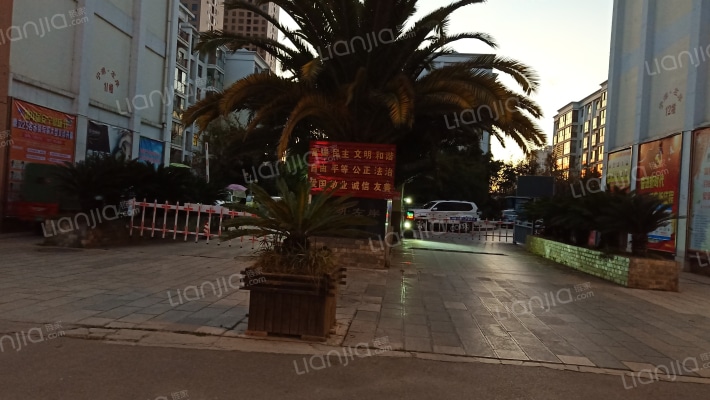 宁湖左岸外景图