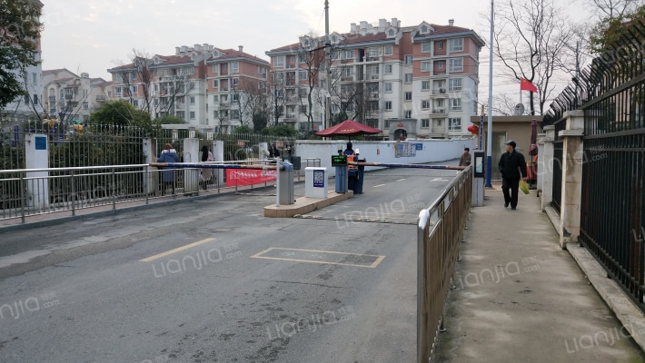 银屏秀色苑外景图