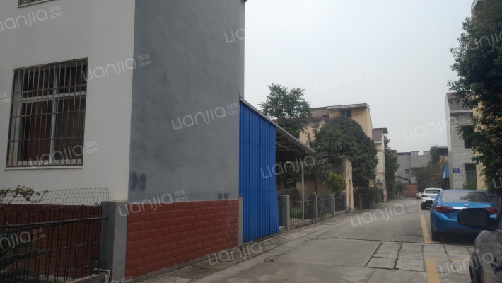 兴铁花园外景图