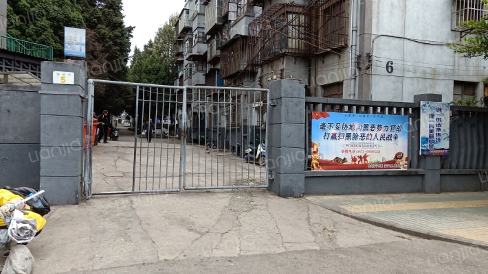 昆钢建设街北段住宅区外景图