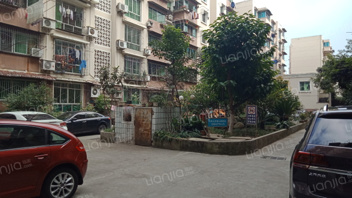 文化苑小区外景图