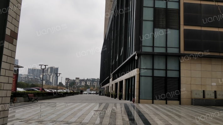 银鑫五洲广场外景图