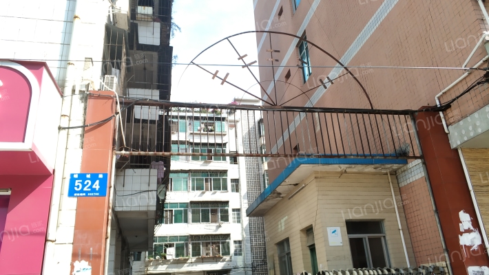 地税宿舍区外景图