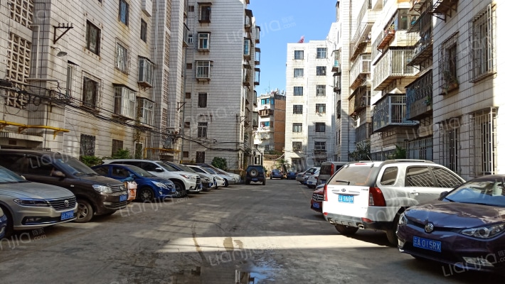 中共昆明市委党校教职工宿舍外景图