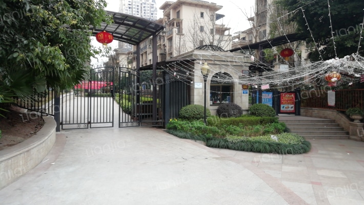 昕晖香缇漫城外景图