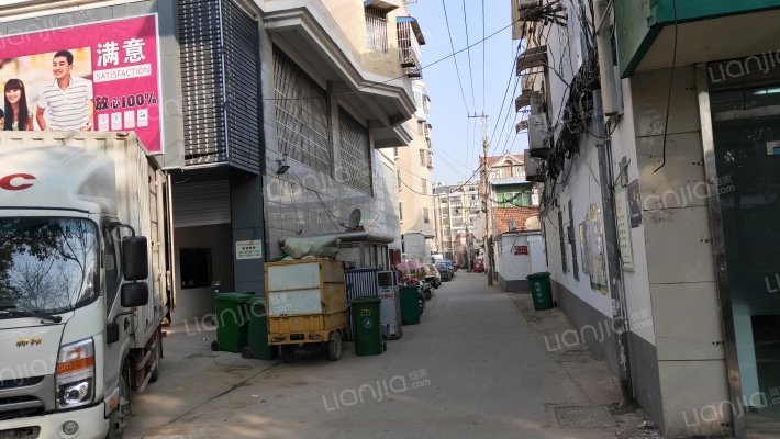 阳光花园外景图