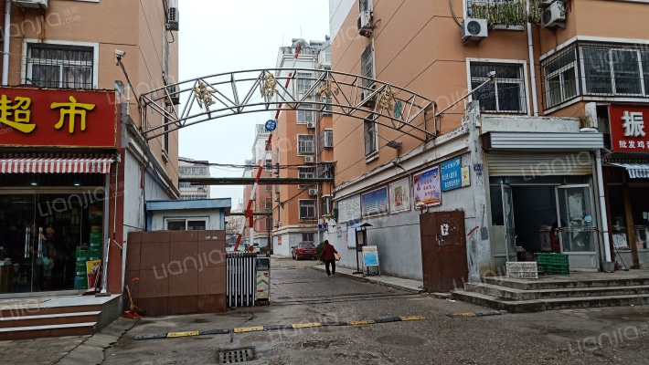 隆源小区外景图