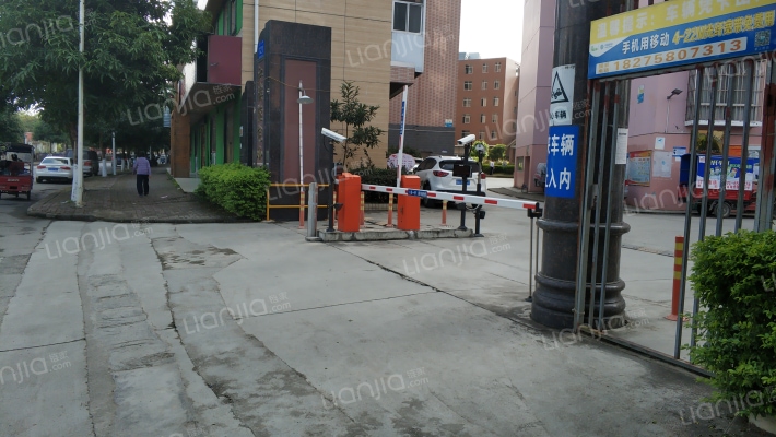 江滨住宅小区外景图