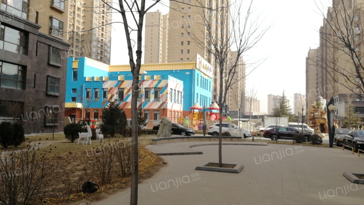 御锦华府外景图